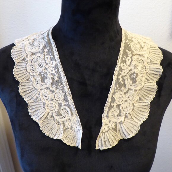 VINTAGE ANTIQUE 16” VICTORIAN CREAM LACE COLLAR - Picture 1 of 16